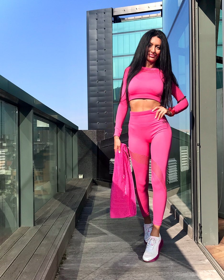 Traje de yoga elástico sin costuras