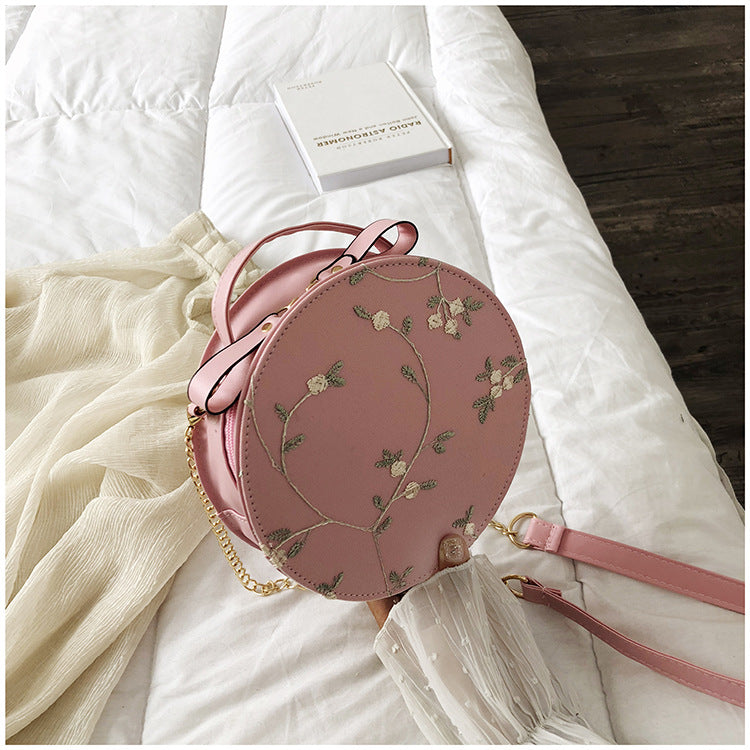 Bolso de corazones con encaje