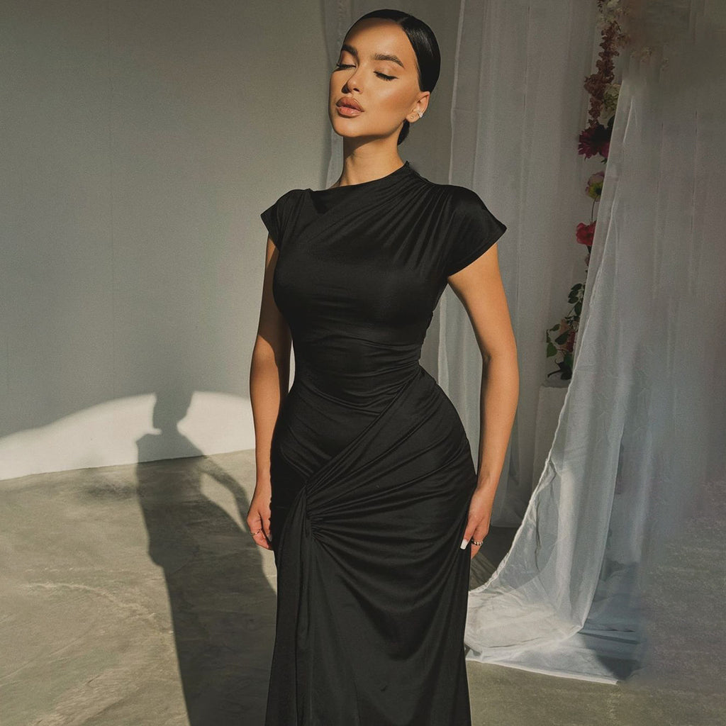 Elegante vestido largo ajustado de manga corta