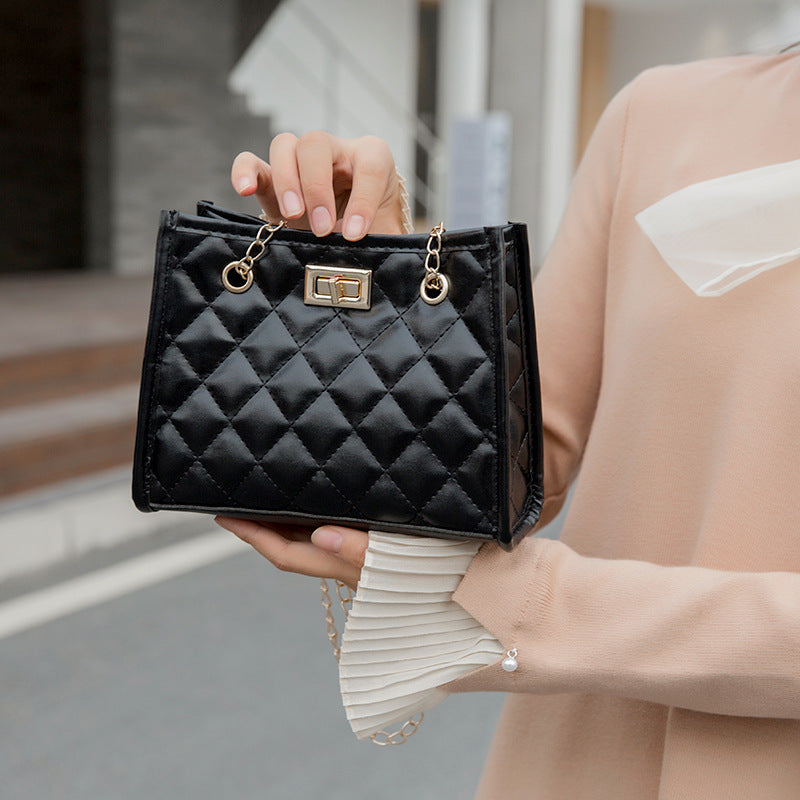 bolso de hombro con cadena