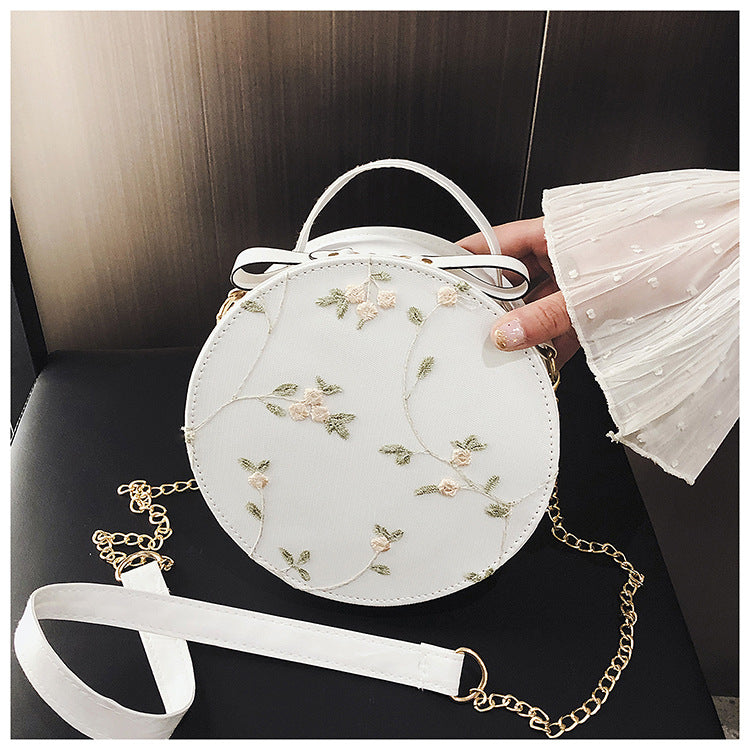 Bolso de corazones con encaje